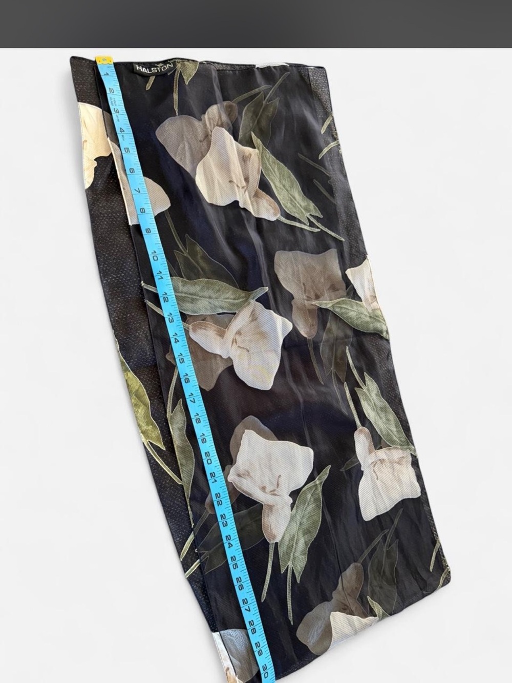 Halston Scarf - Picture 4 of 5